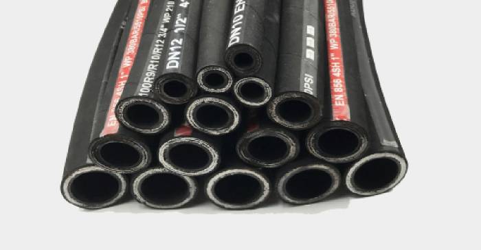 石油運輸中的輸油軟管